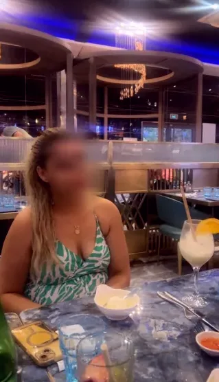 Cara, 40