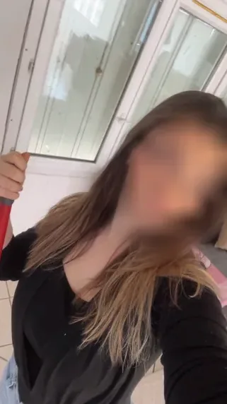 Emily, 20