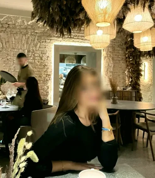 Fabienne, 25