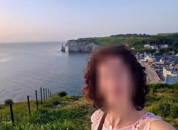 Fiona, 40