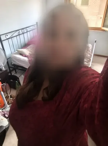 Greta, 32