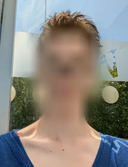 Jasmin, 22