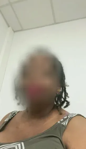 Juliane, 32