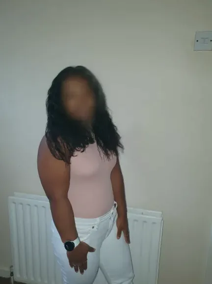 Leonie, 24