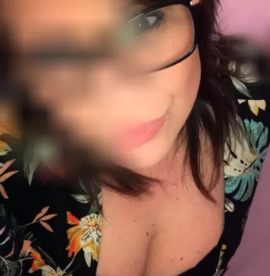 Leyla, 40