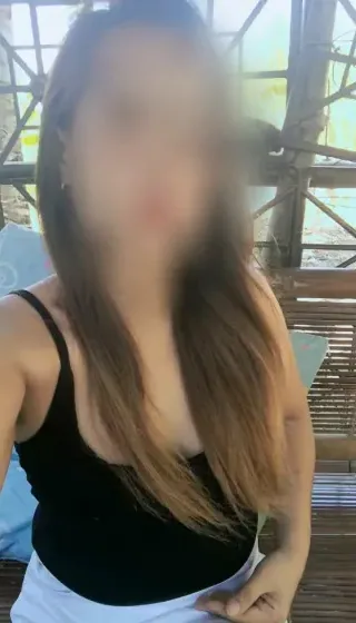Luisa, 32