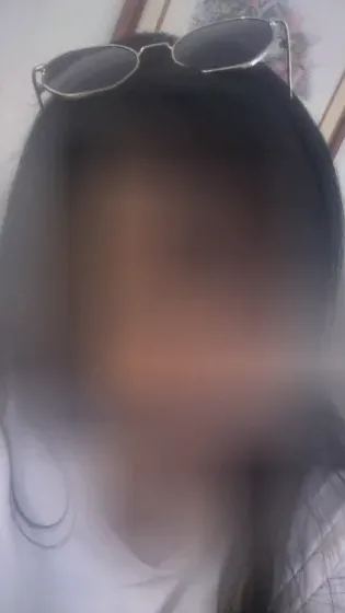 Melina, 33
