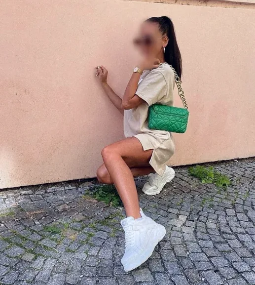 Nisa, 30