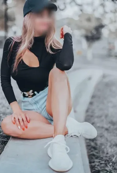Nisa, 28