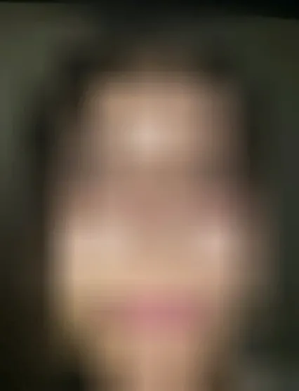 Pauline, 20