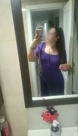 Selina, 34