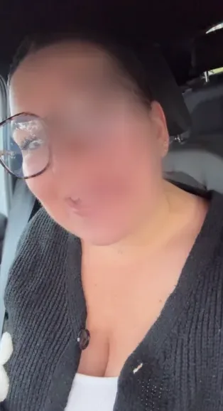 Theresa, 27